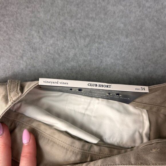 Vineyard Vines Size 34 Club Shorts Khaki Navy Blue Embroidered Whale Logo Men's - Picture 10 of 12